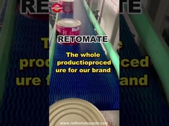 Помидорное производство предлагает консервированную пасту из помидоров, упакованную в 2200 граммовые банки, обеспечивающую высокое качество свежести.